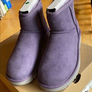 Brand new Ugg Classic Mini II Boot